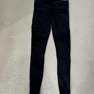 Alo Yoga Black Leggings